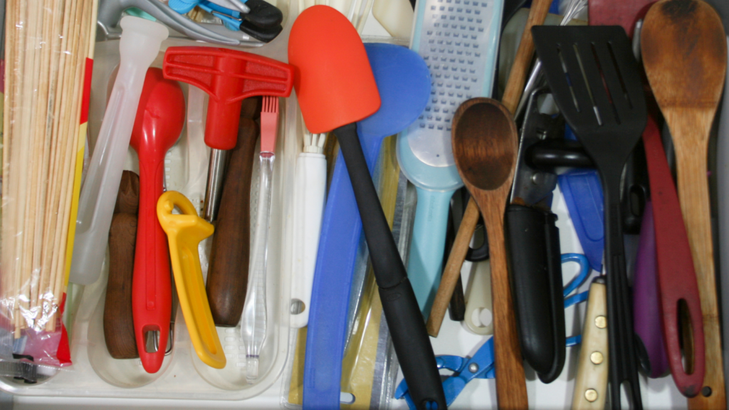 ادوات مطبخ للمحتاج