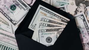 خمن نتائج مباريات واربح مايصل الى 2500 دولار يوميا في تطبيق weisro