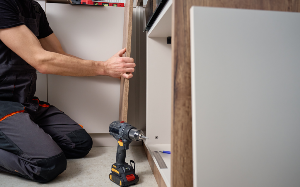 وظّف عاملاً محترفاً بالساعة لأي مهمة في منطقتك الآن